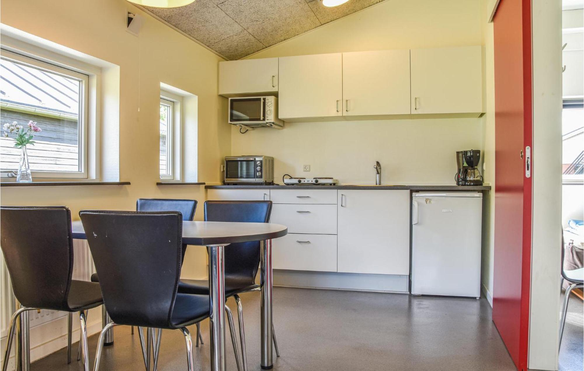Awesome Home In Spjald With Wifi Exterior foto